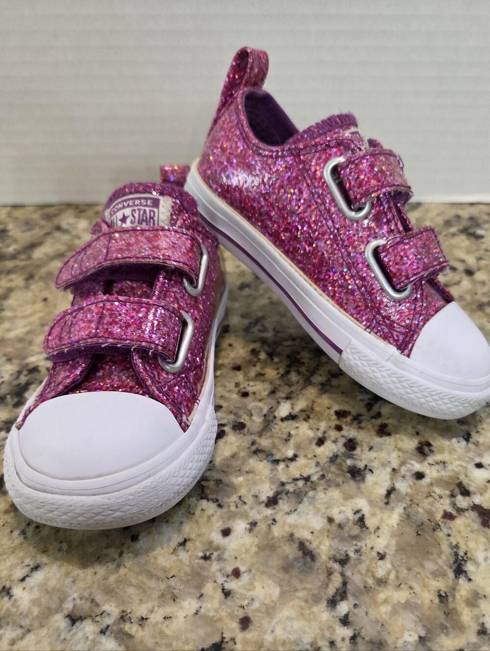 Converse Chuck Taylor All Star 2V Ox Glitter Sneaker Shoes Pink Size 7 Toddler